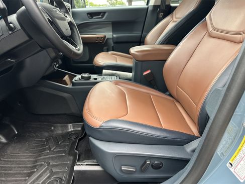Used 2023 Ford Maverick Lariat w/ Lariat Luxury Package FWD image 16