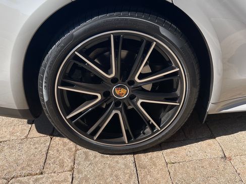 Used 2023 Porsche Panamera image 15