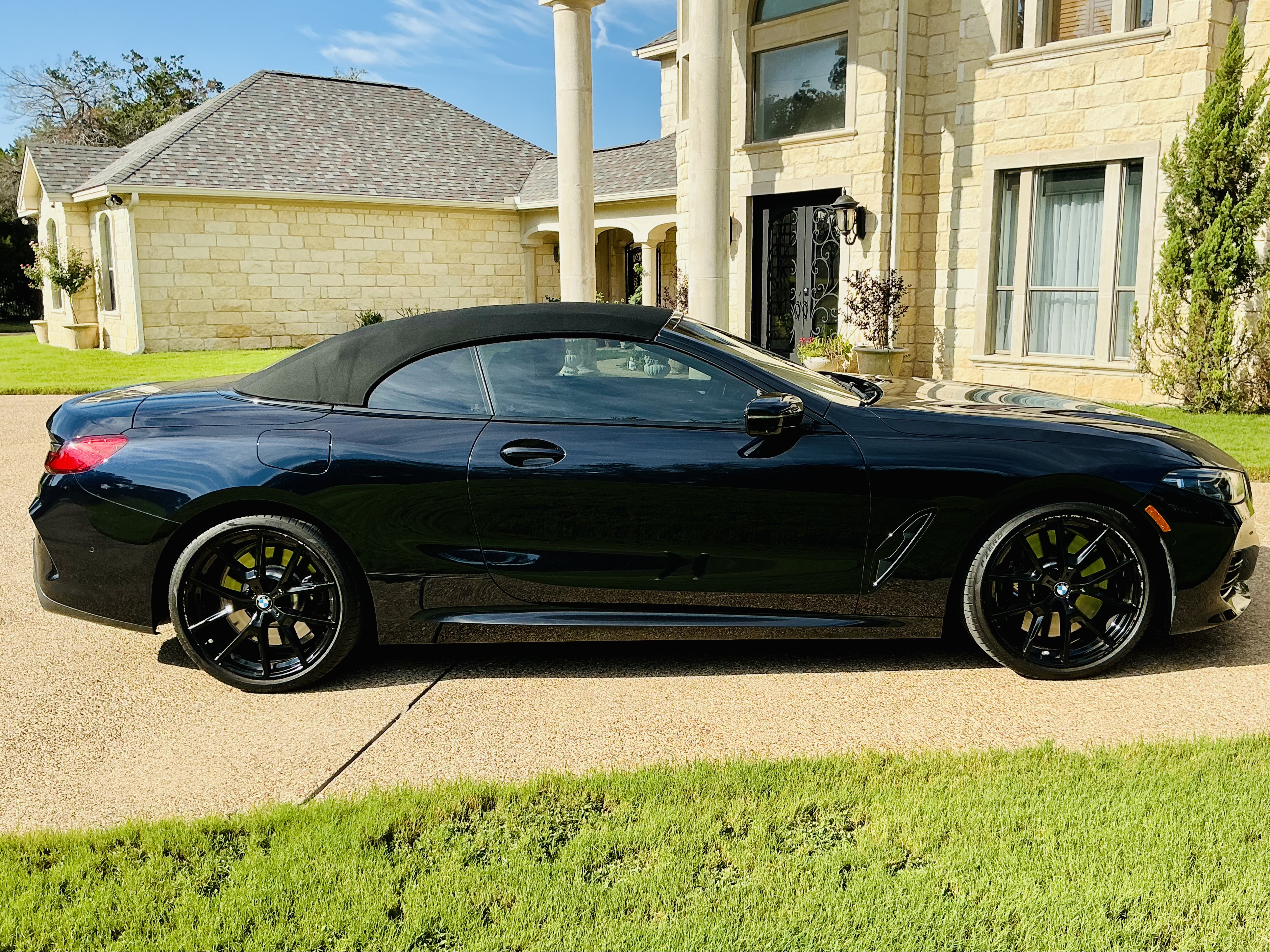 Used 2024 BMW 840i Convertible w/ Comfort Seating Package RWD image 32