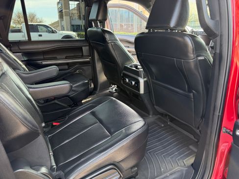 Used 2021 Ford Expedition Max XLT image 19