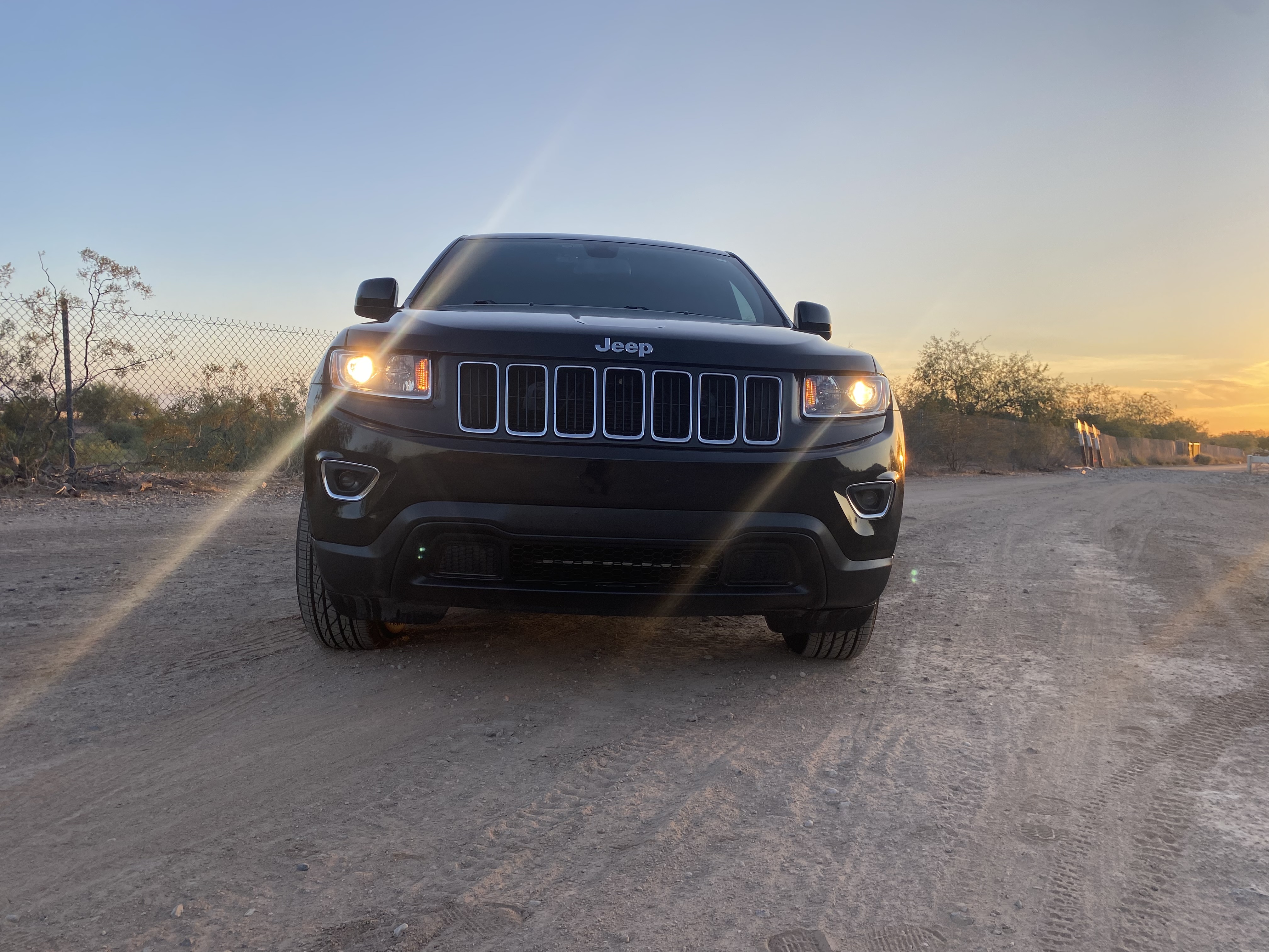 Used 2015 Jeep Grand Cherokee Laredo w/ Quick Order Package 23E AWD/4WD image 4