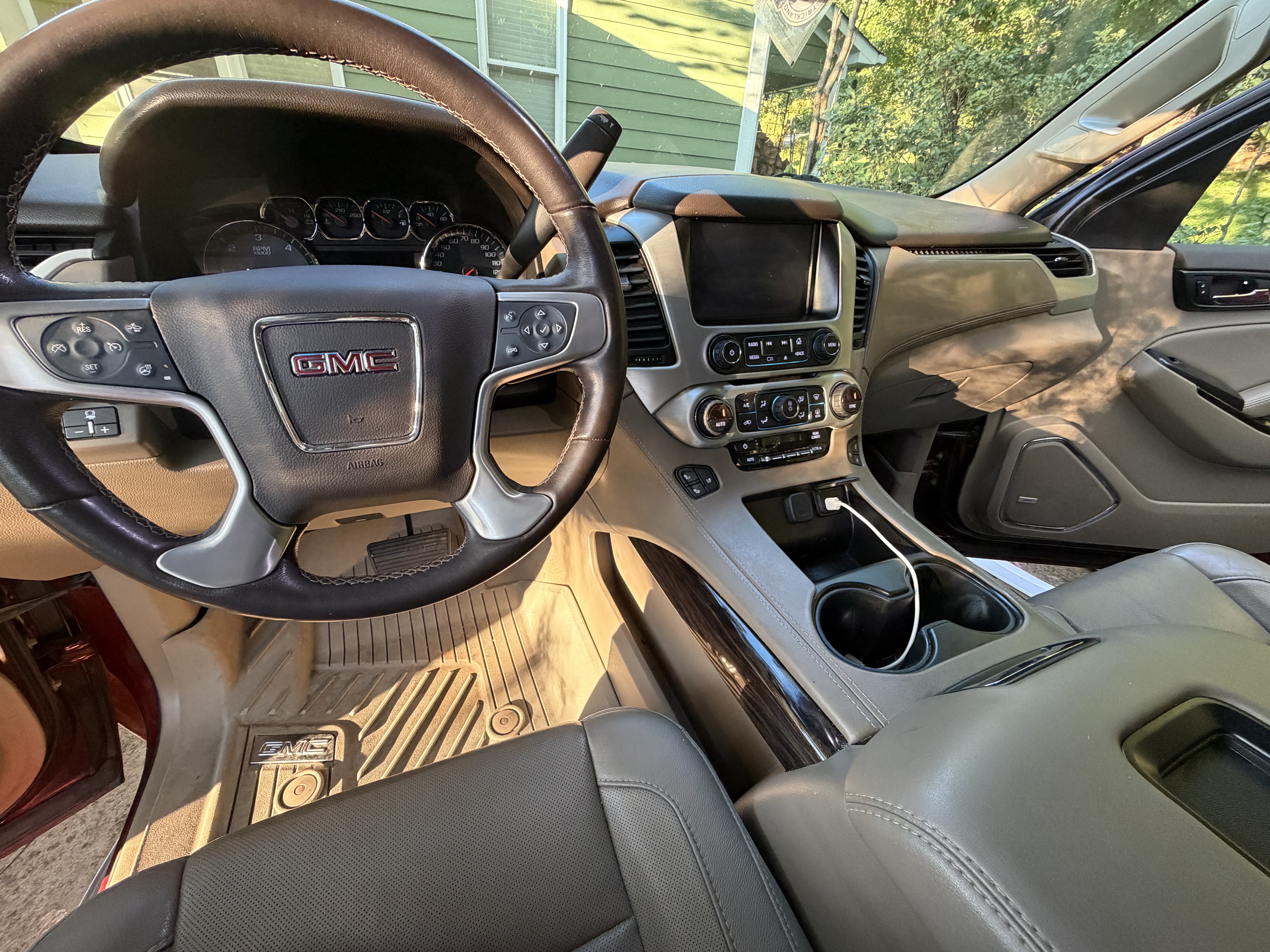 Used 2019 GMC Yukon SLT w/ HD Trailering Package RWD image 10