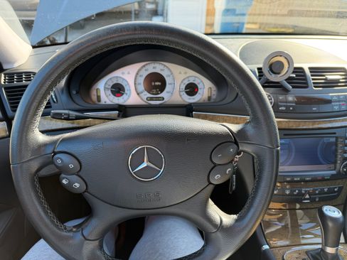 Used 2008 Mercedes-Benz E 350 Sedan image 18