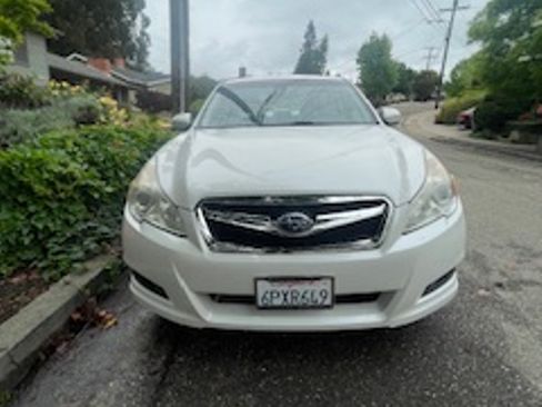 Used 2011 Subaru Legacy 2.5i Premium w/ All-Weather Pkg image 10