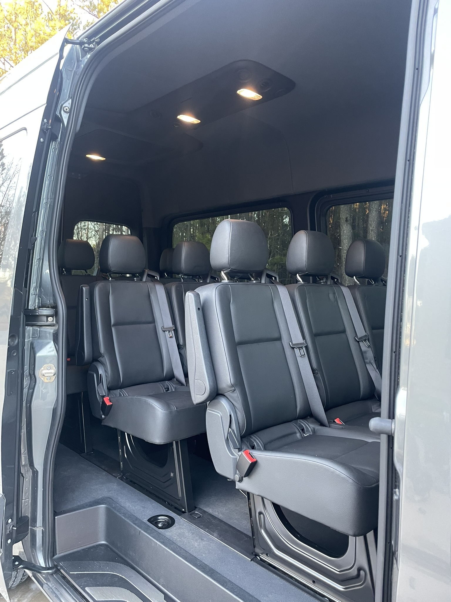 Used 2019 Mercedes-Benz Sprinter 2500 image 13