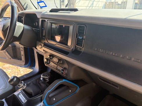 Used 2022 Ford Bronco Black Diamond image 14