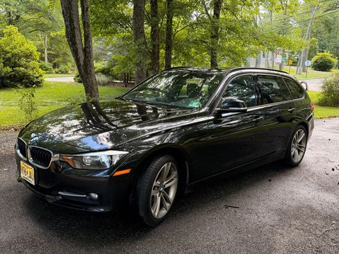 Used 2014 BMW 328d xDrive Wagon AWD/4WD image 1