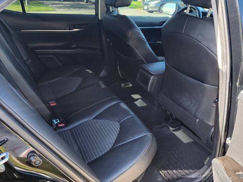 Used 2021 Toyota Camry SE w/ Cold Weather Package image 11