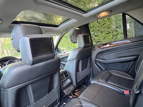 Used 2012 Mercedes-Benz ML 350 4MATIC image 8