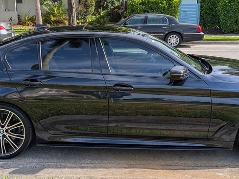 Used 2019 BMW 540i w/ M Sport Package RWD image 2