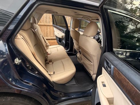 Used 2018 Subaru Outback 2.5i Limited AWD/4WD image 15
