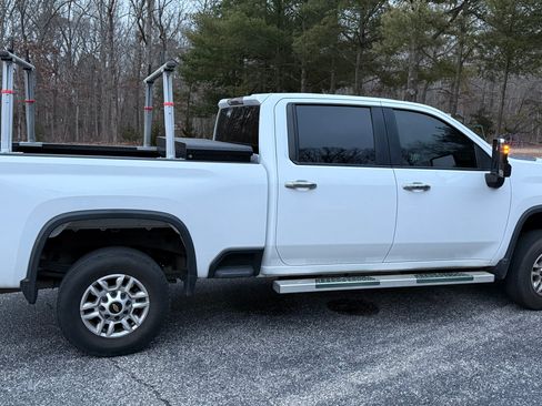 Used 2020 Chevrolet Silverado 2500 LT w/ Snow Plow Prep/Camper Package image 1