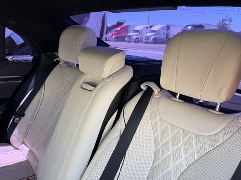 Used 2018 Mercedes-Benz S 560 Sedan image 15