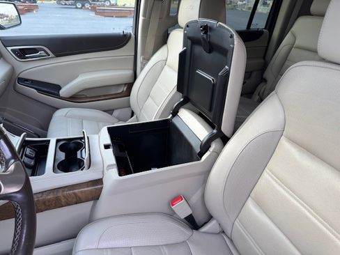 Used 2019 GMC Yukon XL Denali w/ Denali Ultimate Package image 14