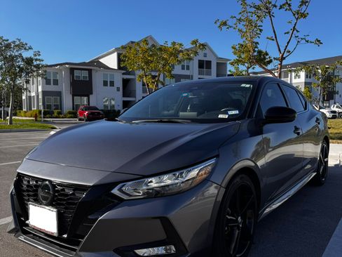 Used 2023 Nissan Sentra SR w/ Midnight Edition Package image 9