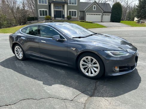 Used 2016 Tesla Model S 90D AWD/4WD image 4