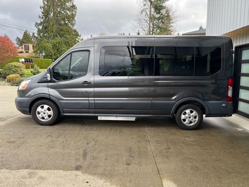 Used 2017 Ford Transit 350 XLT image 10