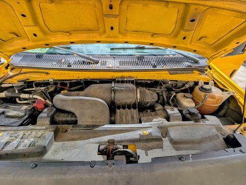 Used 2011 Ford E-350 and Econoline 350 Super Duty image 10