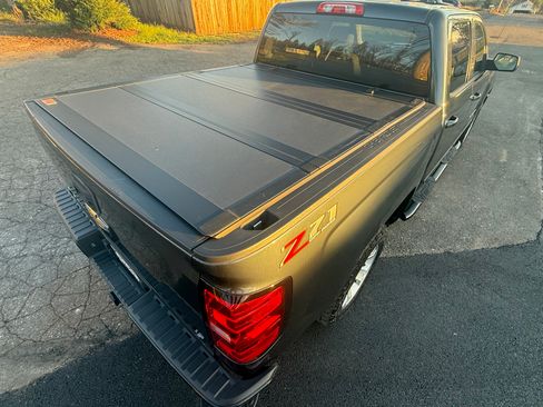 Used 2018 Chevrolet Silverado 1500 LT w/ All Star Edition image 11