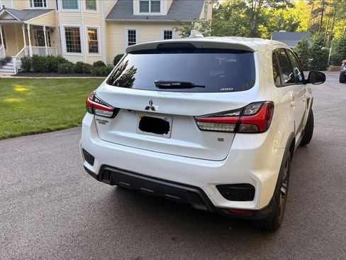 Used 2020 Mitsubishi Outlander Sport SE AWD/4WD image 6