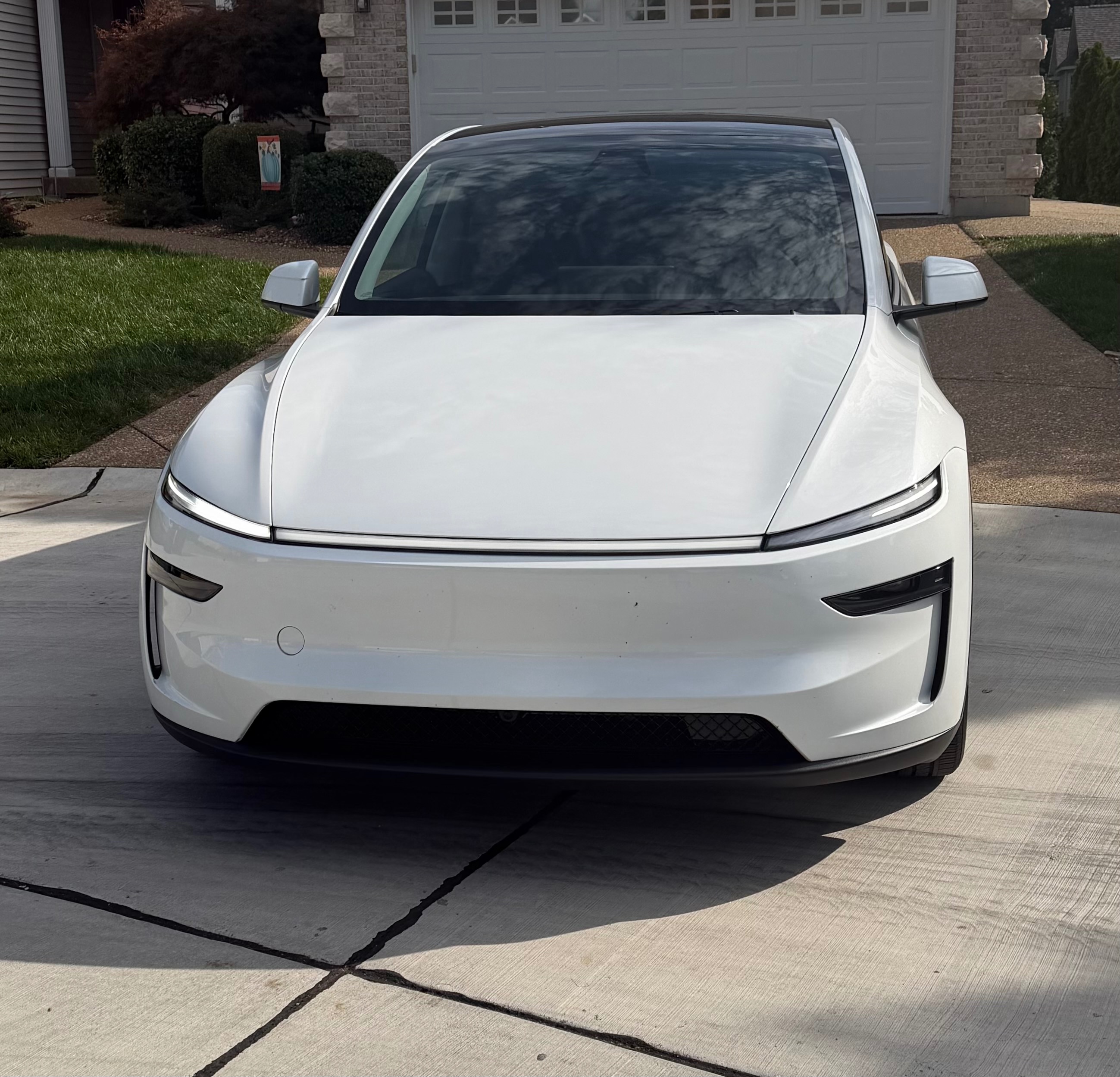 Used 2026 Tesla Model Y Long Range AWD/4WD image 1
