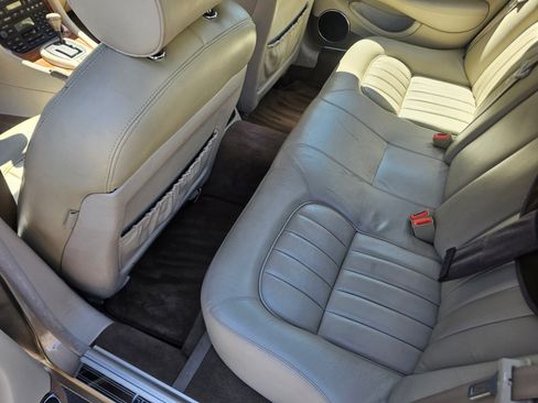 Used 1999 Jaguar XJ8 RWD image 6
