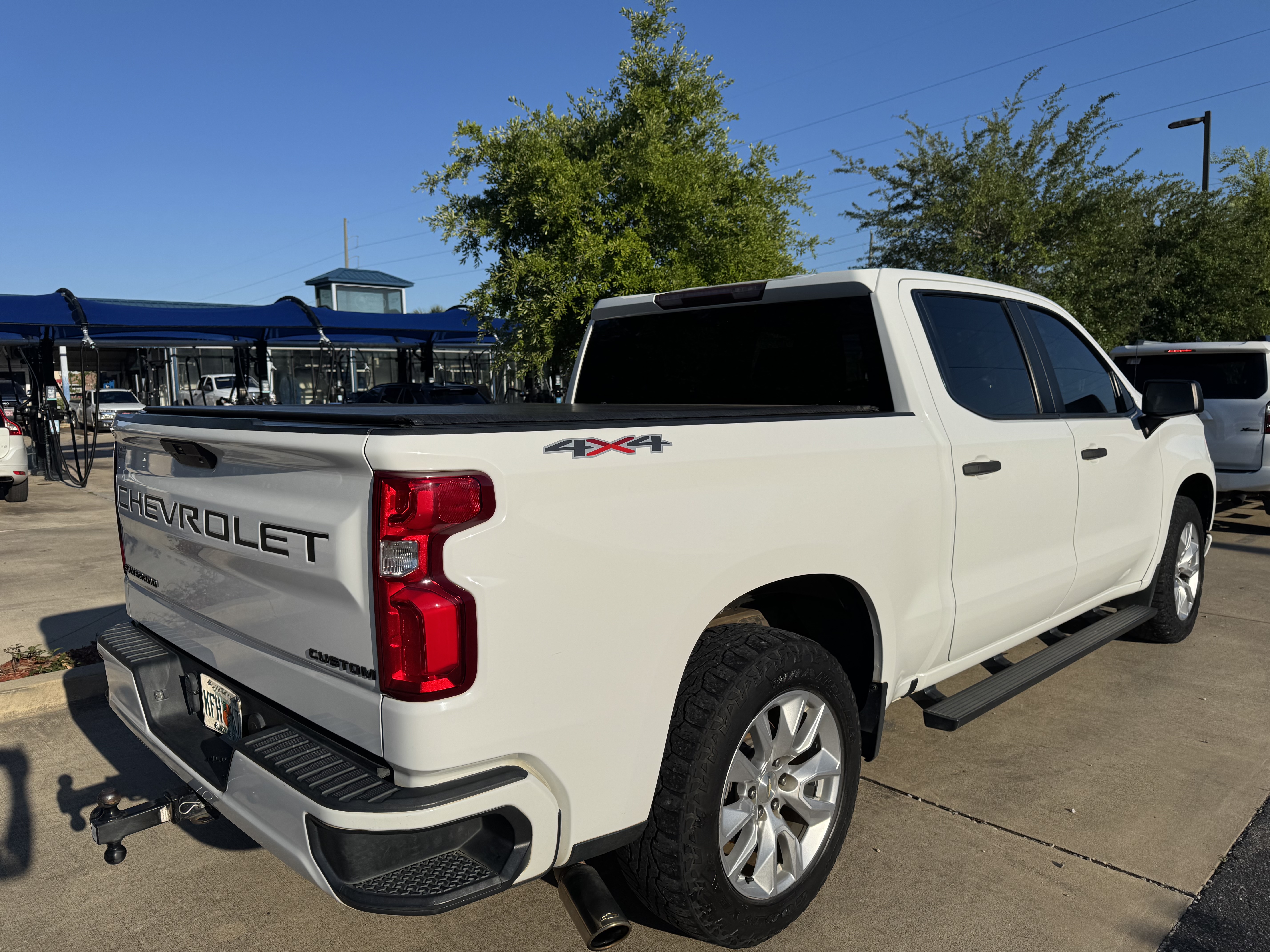 Used 2021 Chevrolet Silverado 1500 Custom w/ LPO, Dark Essentials Package AWD/4WD image 11