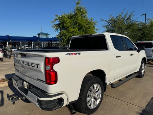 Used 2021 Chevrolet Silverado 1500 Custom w/ LPO, Dark Essentials Package AWD/4WD image 11