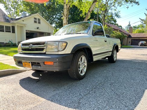 Used 1998 Toyota Tacoma Short Bed image 9