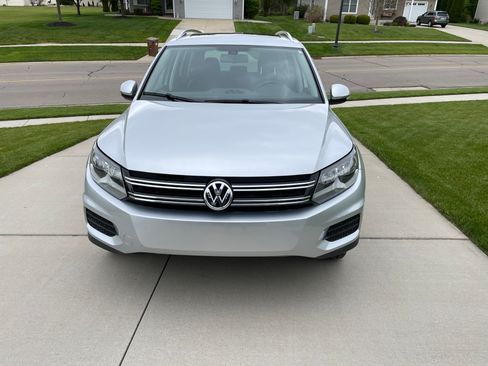 Used 2017 Volkswagen Tiguan Wolfsburg Edition AWD/4WD image 2