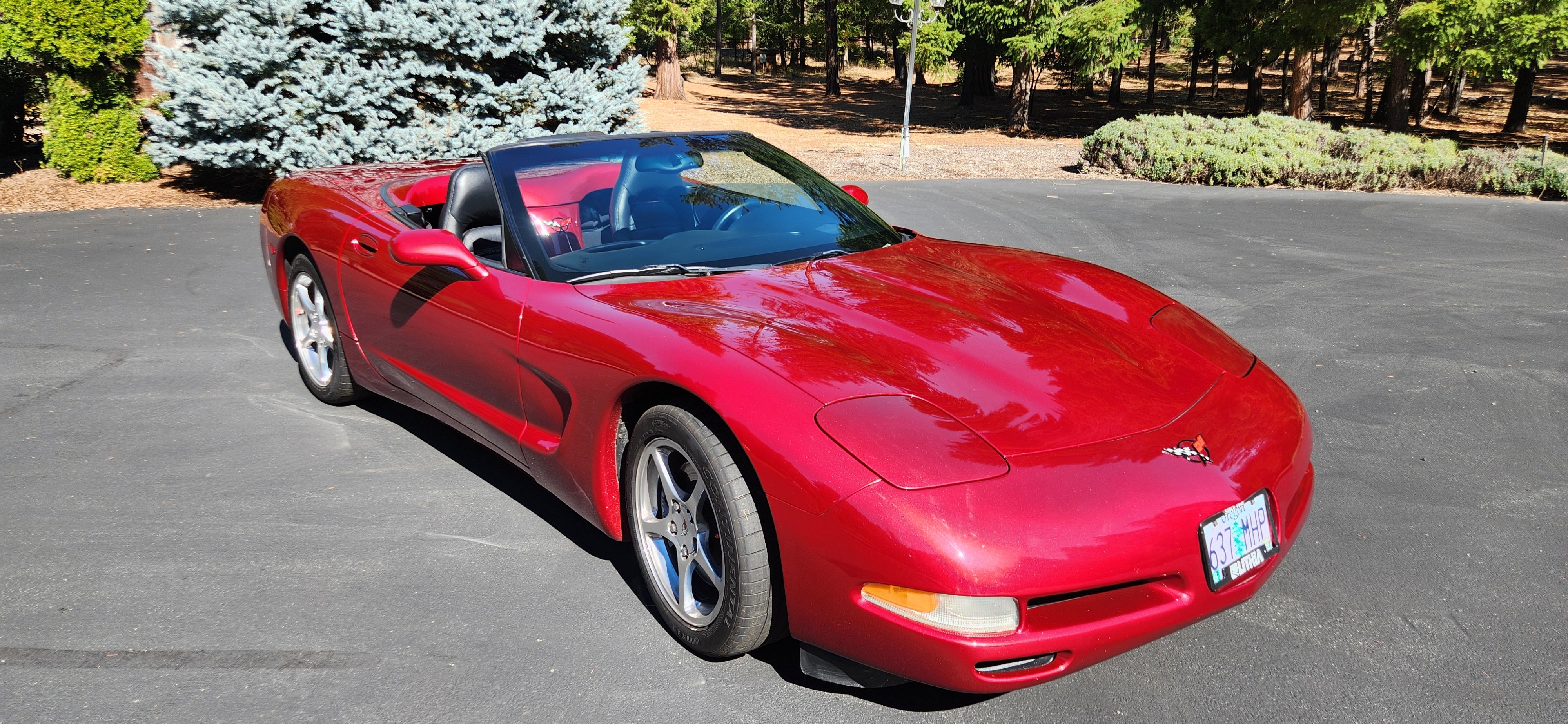 Used 2002 Chevrolet Corvette Convertible w/ Preferred Equipment Group2 RWD image 2