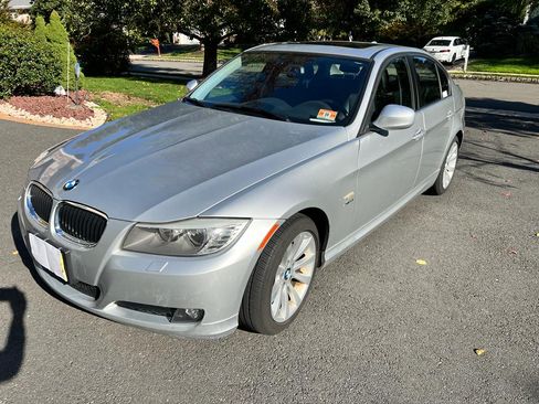 Used 2011 BMW 328i xDrive Sedan image 9