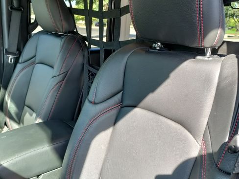 Used 2024 Jeep Wrangler Unlimited Rubicon image 16