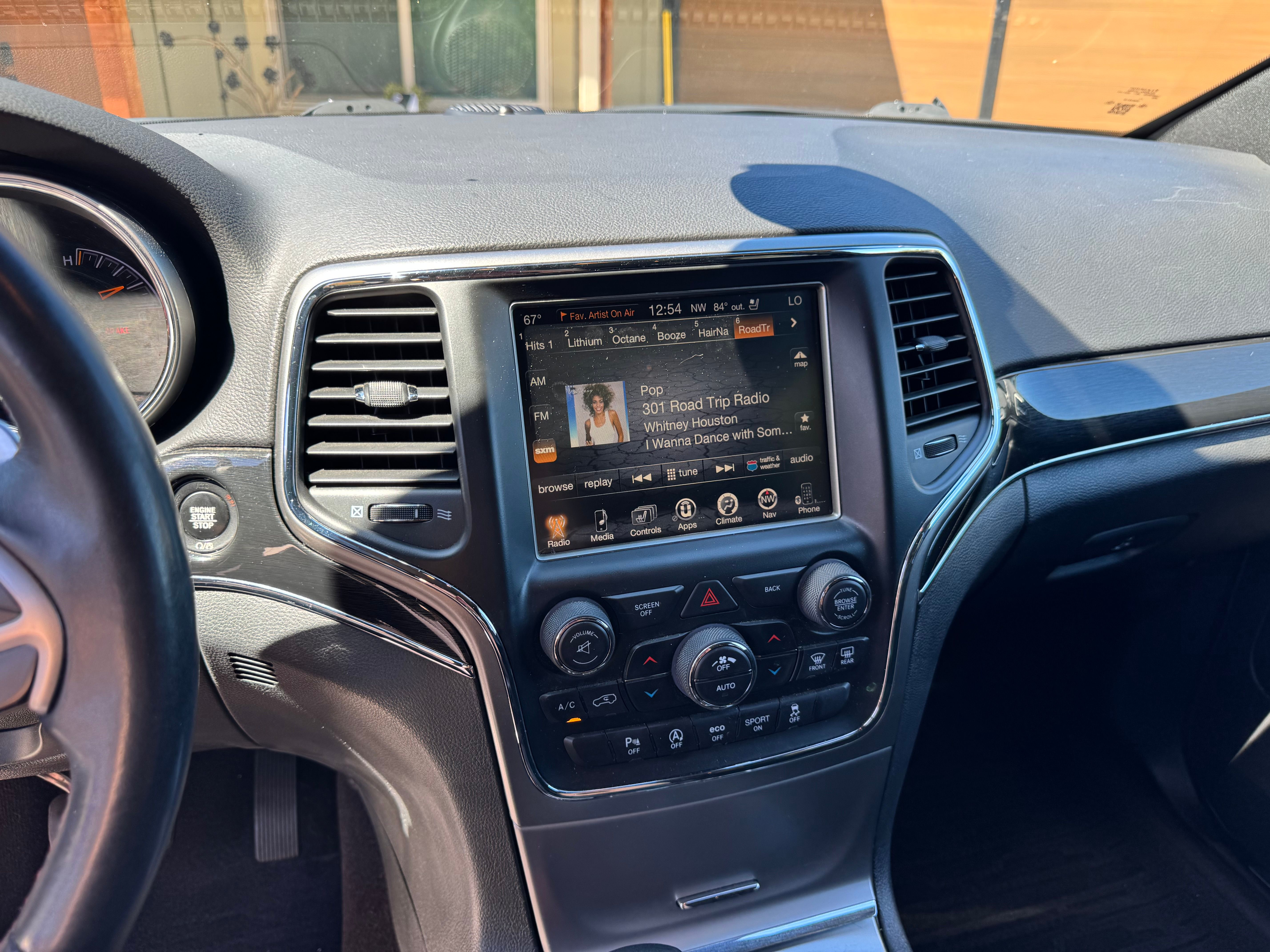 Used 2017 Jeep Grand Cherokee Trailhawk AWD/4WD image 11