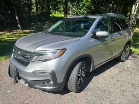 Used 2021 Honda Pilot Touring image 1