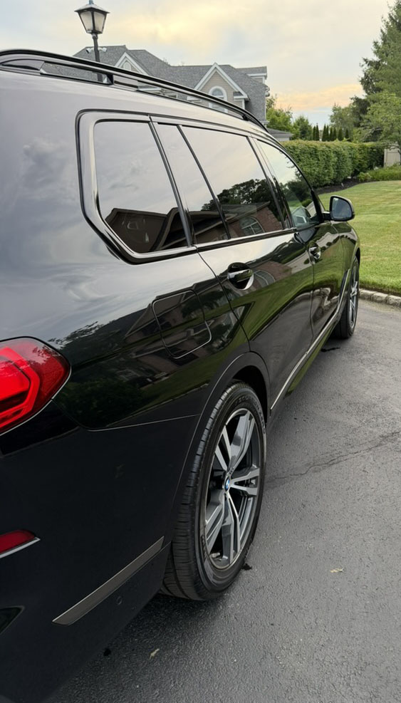 Used 2022 BMW X7 M50i w/ Dynamic Handling Package AWD/4WD image 11