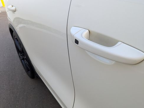 Used 2011 Porsche Cayenne Turbo image 15