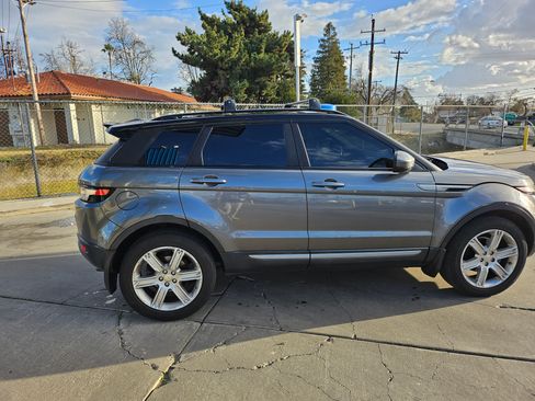 Used 2015 Land Rover Range Rover Evoque Pure Plus image 6