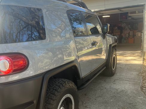 Used 2013 Toyota FJ Cruiser Sport Utility 2D w/ Trail Teams Special Edition image 5