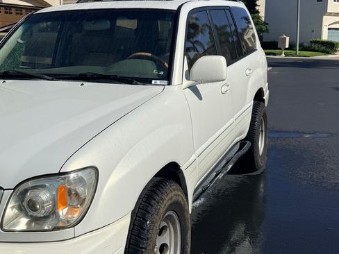 Used 2000 Lexus LX 470 4WD image 2