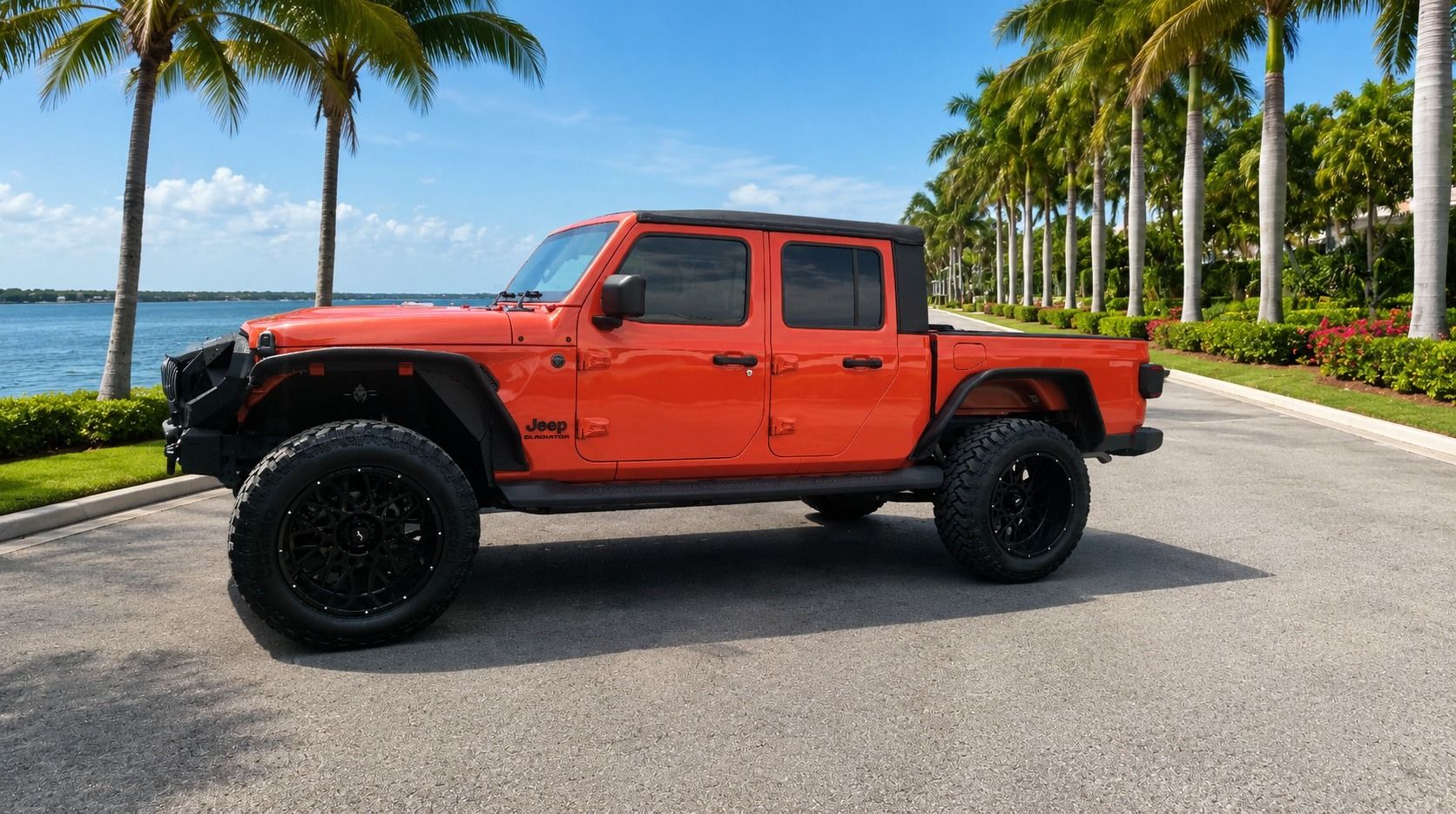 Used 2023 Jeep Gladiator Sport AWD/4WD image 1
