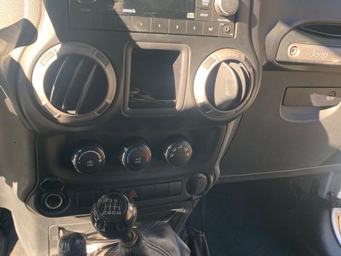 Used 2012 Jeep Wrangler Sport image 11