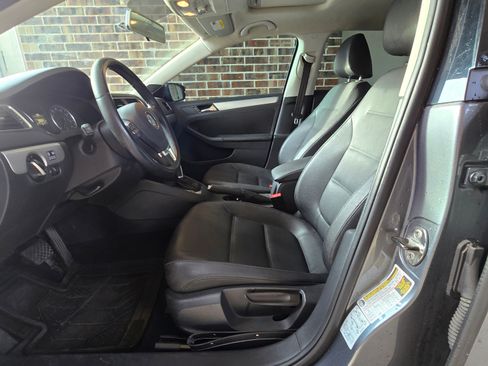 Used 2012 Volkswagen Jetta TDI image 7