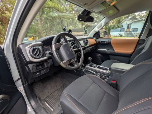 Used 2019 Toyota Tacoma SR5 image 28