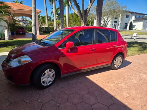 Used 2011 Nissan Versa 1.8 S w/ PWR Plus Pkg image 1