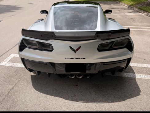 Used 2018 Chevrolet Corvette Z06 RWD image 6