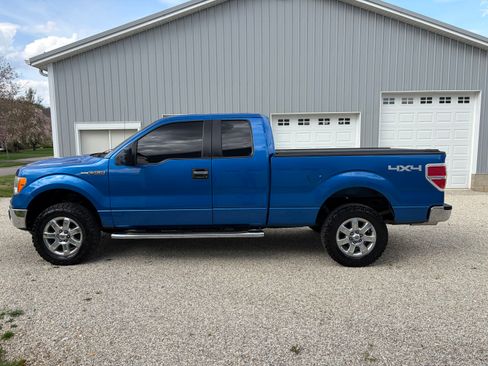 Used 2014 Ford F150 XLT w/ XLT Chrome Package image 3