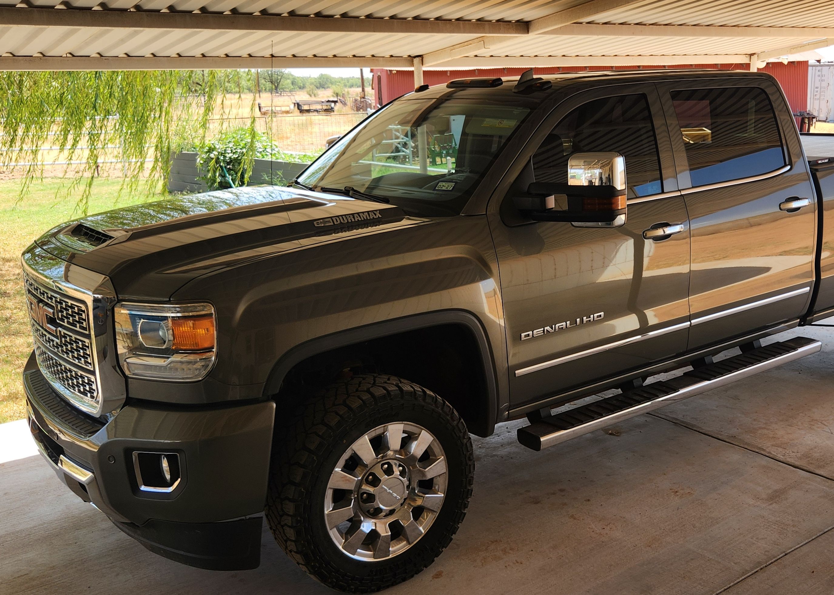 Used 2018 GMC Sierra 2500 Denali w/ Duramax Plus Package AWD/4WD image 4