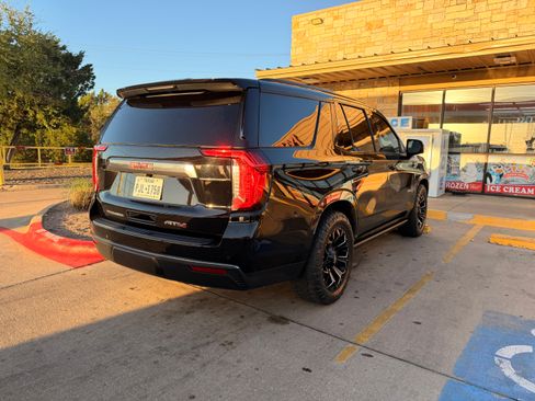 Used 2021 GMC Yukon AT4 w/ AT4 Premium Plus Package image 4