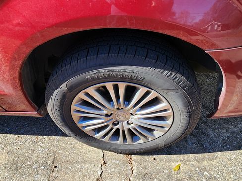 Used 2013 Chrysler Town & Country Touring-L w/ Entertainment Group #2 image 9